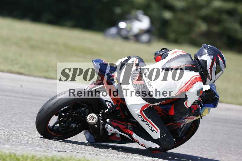 /44 09.08.2025 Plüss Moto Sport ADR/Freies Fahren/backside